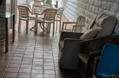 Casa plana , vicente pinzon, na rua oliveira viana, 3 quartos ,2 suites