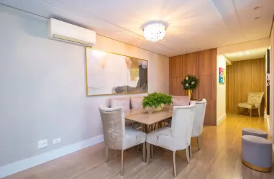 Apartamento impecável no juvevê – 128m²,  semimobiliado com 3 vagas.