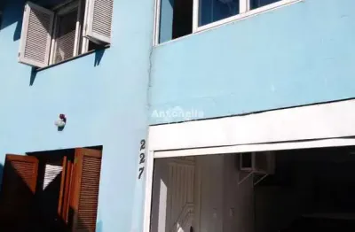 Casa com 3 quartos à venda na Rua Jorge João Mezzomo, 227, Pioneiro, Caxias do Sul