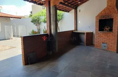 Casa para alugar em valinhos, chácaras alpina, com 3 quartos, com 260 m²