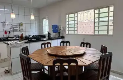 Casa térrea à venda – bairro vista alegre, bragança paulista-sp