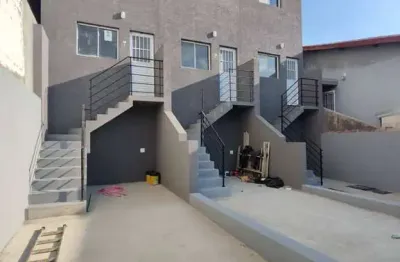 Sobrado à venda | 2 dormitórios | garagem | excelente localização