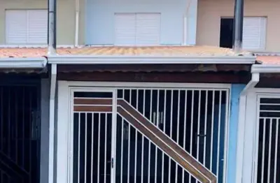 Casa com 3 quartos à venda na Rua Alemanha, Jardins, Bragança Paulista