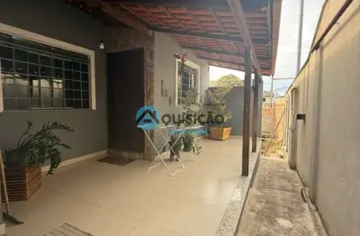 Duas casas a venda bairro jardim das alterosas 2º secao-betim