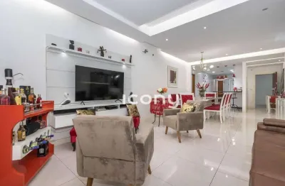 Excelente apartamento reformado na praia de copacabana
