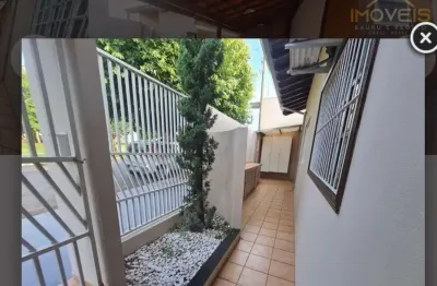 Casa com 3 quartos à venda na Rua Doutor João de Góes Manso Sayão Netto, Vila Industrial, Bauru