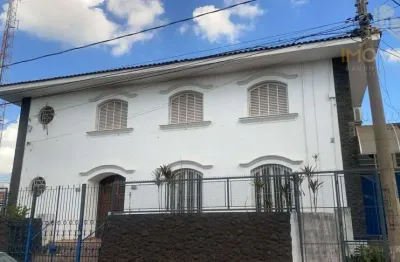 Casa à venda na Rua Araújo Leite, Centro, Bauru