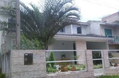 Casa com 5 quartos à venda no Centro, Garopaba 
