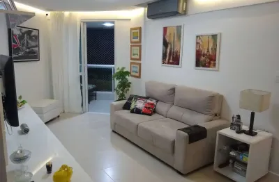 The palace beach 65m², climatizado, 2/4, varanda, suíte, sala, cozinha, móveis planejados, decorado, área de serviço por apenas: r$ 470.000,00