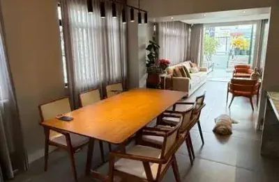 Cobertura 140m², reformada, climatizada, 2/4, suíte, piscina privativa, fino acabamento, área gourmet, 2 vagas por apenas: r$1.150.000,00! agende já!