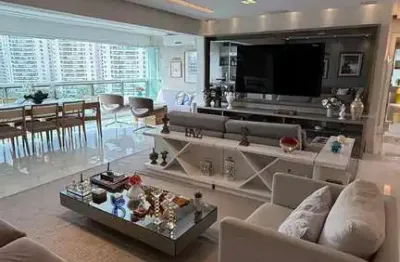 Le Parc 195m², 3 suítes, suíte master com closet, hidromassagem, 4/4, climatizado, fino acabamento, varanda gourmet integrada. Agende sua visita!