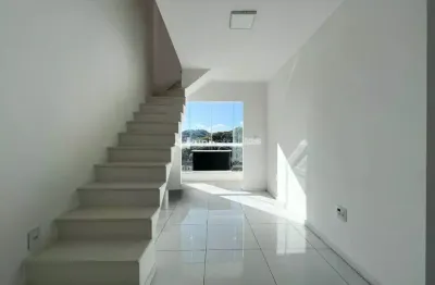 Cobertura duplex com vista para o museu mariano procópio por r$360.000