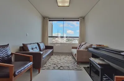 Acorde ao som dos pássaros nessa espaçosa casa moderna e funcional