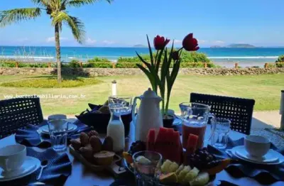 Casa em condomínio para temporada em armação dos búzios, geribá, 3 dormitórios, 2 suítes, 3 banheiros, 1 vaga