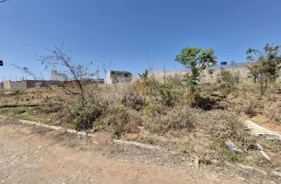 Terreno à venda na Avenida do Aço, SN, Interlagos, Divinópolis