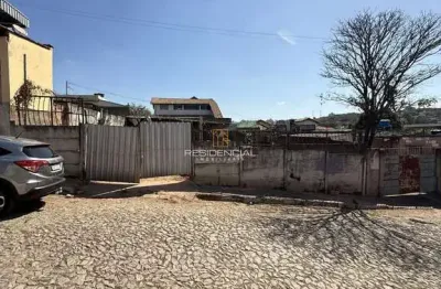 Terreno à venda na Rua Guaimbé, 60, Belvedere, Divinópolis