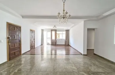 Apartamento no centro com 4 quartos, suite, vaga de garagem e elevador