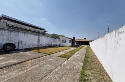 Casa a venda no bairro davanuze com lote grande 500m² e 03 quartos