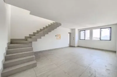 Cobertura duplex no centro com sala ampla 02 ambientes; área priv ; 03 quartos