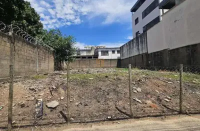Terreno à venda na Rua Castro Alves, São José, Divinópolis