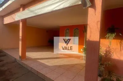 Casa com 3 dormitórios à venda, 216 m² por R$ 450.000 - Planalto - Araçatuba/SP