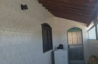 Casa individual com 5 vagas de garagem! oportunidade no bairro água branca em contagem!