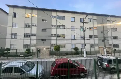 Lindo aparamento  térreo, sala com dois ambientas, quartos grandes, planta bem distribuídos