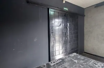 Sala comercial com 1 sala para alugar na Rua Cândido Xavier, Boqueirão, Guarapuava