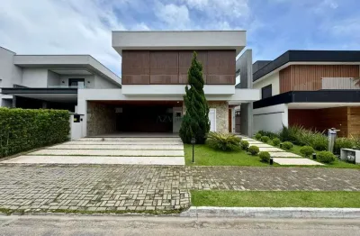 Belíssimo sobrado à venda no condomínio jardim do golfe iii, urbanova, sjc/sp