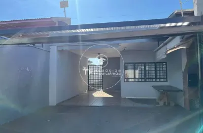 Casa à venda espaçosa e com localização excelente no vale do sol!