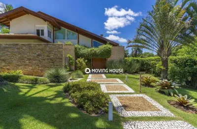 Casa de Alto Padrão de esquina à Venda e locação no Condomínio Moinho de Vento  Valinhos/SP