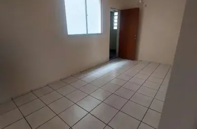 Apartamento para locação : 1 cozinha, 2 quartos, 1 sala, 1 banheiro, 1 vaga de garagem individual e coberta! Seguro obrigatório