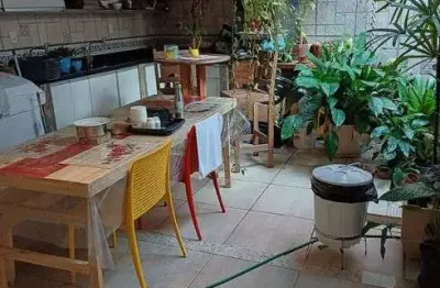 Casa com 3 quartos à venda na Rua São Pedro, 13, Jardim Vitória, Macaé