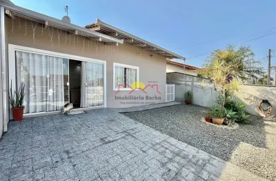 12836 - casa averbada semi-mobiliada,  com 3 dormitórios no bairro santa catarina