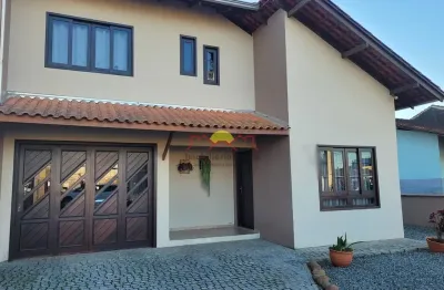 Casa com 3 quartos à venda no Petrópolis, Joinville 