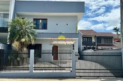 Casa com 3 quartos à venda no Petrópolis, Joinville 