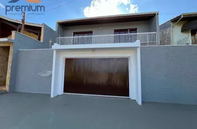 Casa com 3 dormitórios à venda, 220 m² por R$ 950.000,00 - Jardim América - Bragança Paulista/SP