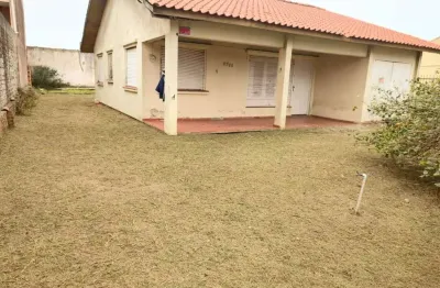 Casa para Venda em Cidreira, centro, 3 dormitórios, 2 banheiros, 1 vaga