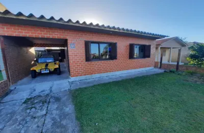 Casa para Venda em Cidreira, centro, 4 dormitórios, 1 suíte, 3 banheiros, 2 vagas