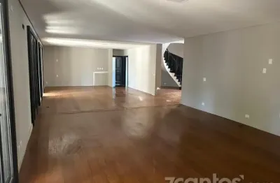 Casa com 3 quartos para alugar na Avenida Professor Fonseca Rodrigues, 546, Alto de Pinheiros, São Paulo