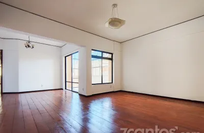 Apartamento com 3 quartos para alugar na Rua Mariinha Holanda, 155, Patriolino Ribeiro, Fortaleza