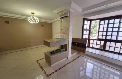 Casa com 3 quartos para alugar na Rua Capricho, 1214, Vila Nivi, São Paulo