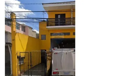Casa com 2 quartos para alugar na Rua Gonçalves Figueira, 50, Vila Bandeirantes, São Paulo