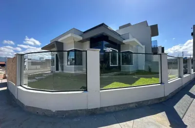 Casa à venda na Avenida Paulo Roberto Vidal, 985, Bela Vista, Palhoça