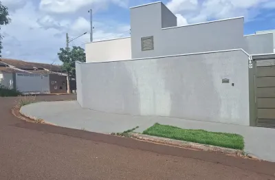 Casa localizada próxima a ucdb no bairro vila nasser campo  grande ms