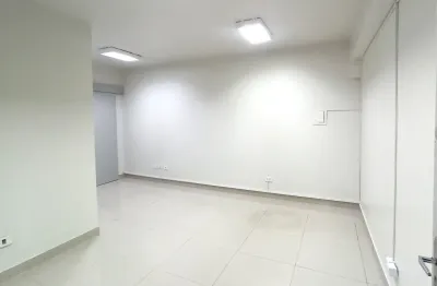 Espaço comercial no centro, ideal para escritório privativo