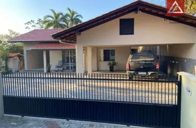 Casa com 3 dormitórios, sendo 2 suítes à venda, 280 m² por r$ 1.500.000 - centro - pomerode/sc