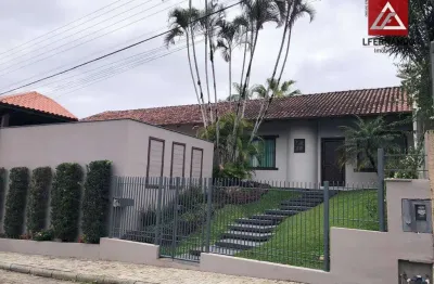 Casa com 4 dormitórios, sendo 2 suítes à venda, 321 m² por r$ 1.952.000 - vila nova - blumenau/sc