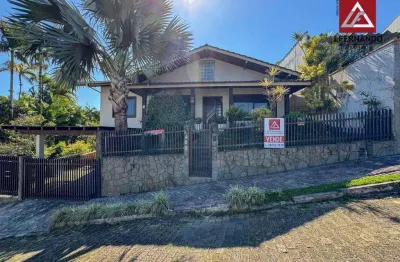 Casa com 3 dormitórios, sendo 1 suíte à venda, 210 m² por r$ 1.050.000 - velha - blumenau/sc