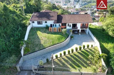 Casa mobiliada com 3 dormitórios, sendo 2 suítes à venda, 417 m² por r$ 1.980.000 - centro - blumenau/sc